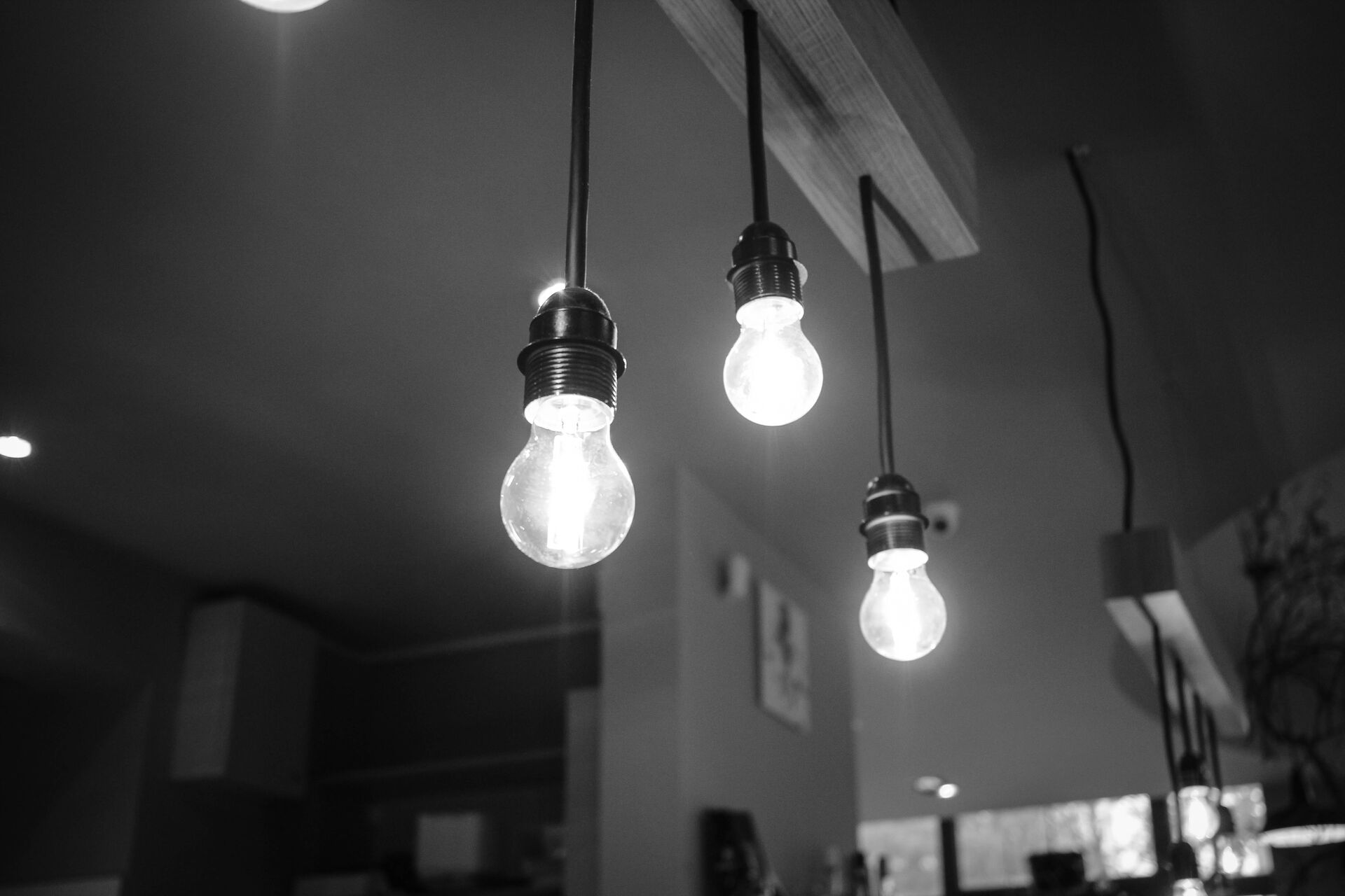 pexels-creative-vix-390659